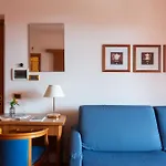 2 Village Lejlighedshotel 4*