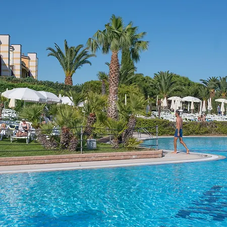 2 Village לואנו