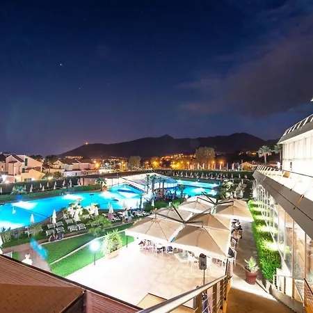 2 Village Hotel apartamentowy 4*