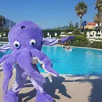 Aparthotel 2 Village 4*