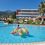 Aparthotel 2 Village Loano