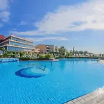 2 Village Aparthotel Loano