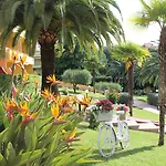 Aparthotel 2 Village Loano