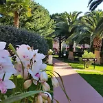 2 Village Aparthotel Loano