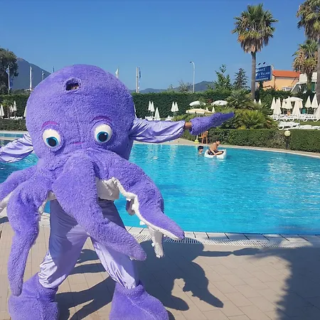 Apart Otel 2 Village 4*