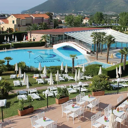 Apart Otel 2 Village 4*