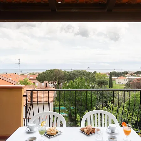 Aparthotel 2 Village 4*
