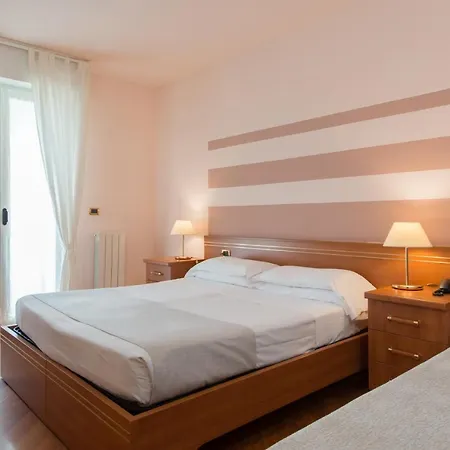 2 Village 4* Loano