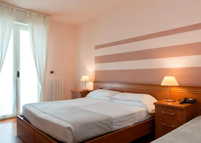 Ξενοδοχείο με διαμερίσματα 2 Village 4*