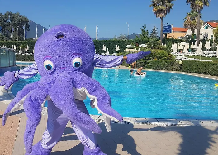 Ξενοδοχείο με διαμερίσματα 2 Village 4*