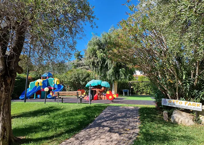 Ξενοδοχείο με διαμερίσματα 2 Village