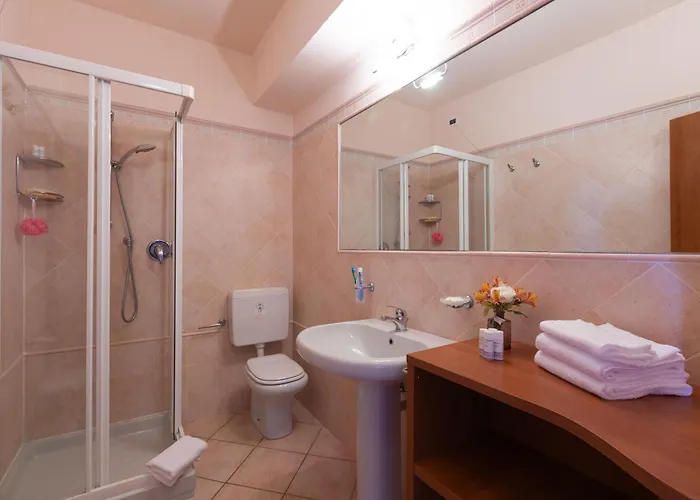 Ξενοδοχείο με διαμερίσματα 2 Village