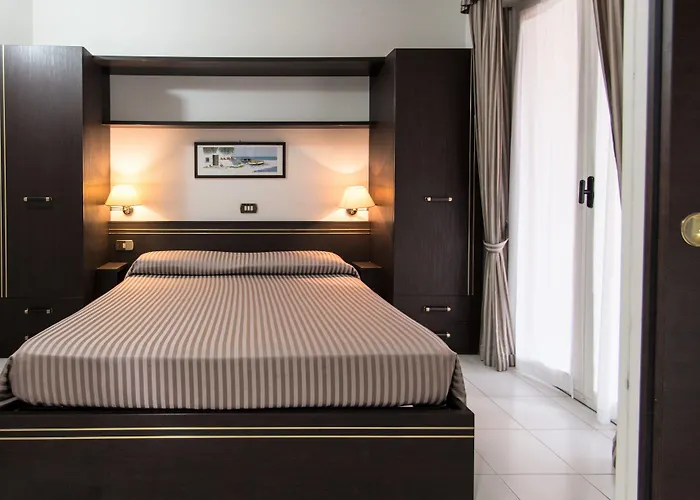 2 Village Apartmanhotel