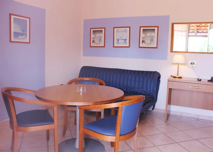 Ξενοδοχείο με διαμερίσματα 2 Village