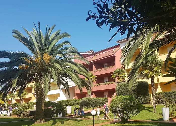 2 Village Ξενοδοχείο με διαμερίσματα 4*