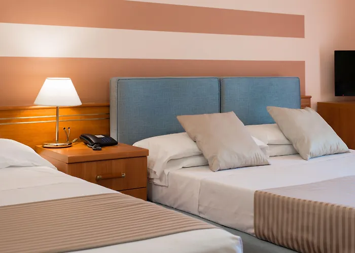 Ξενοδοχείο με διαμερίσματα 2 Village Loano